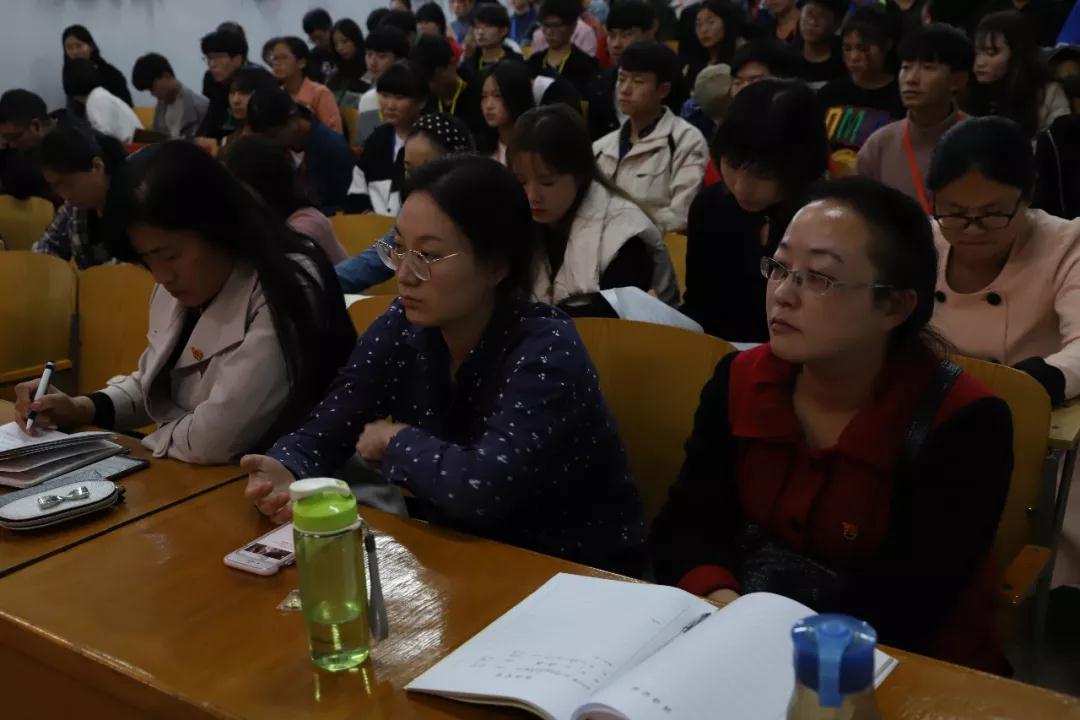 南陽(yáng)工業(yè)學(xué)校學(xué)生代表大會(huì)